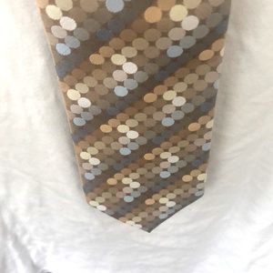 High-end tie!